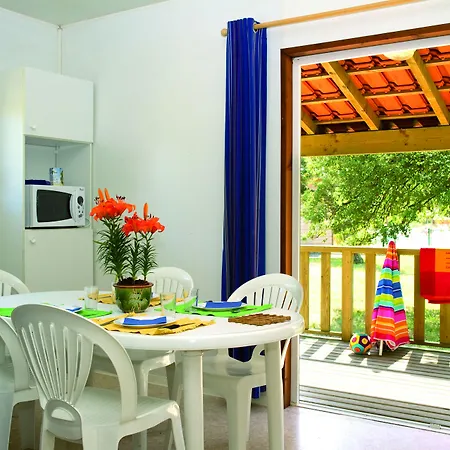 Village La Foret Des Landes 2*